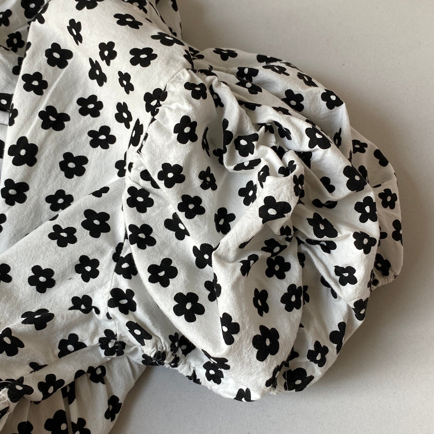 White Black Daisy Cross-Front Tiered Dress (6/7Y