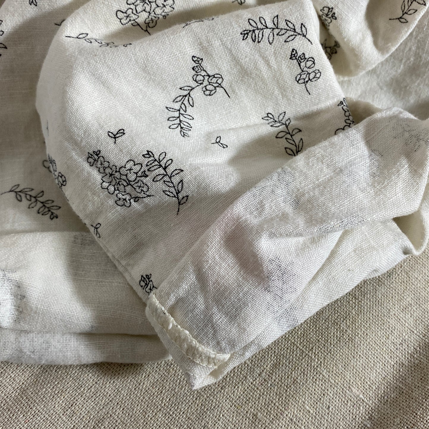 Linen Oat Ruffled Floral Overalls (18/24M)
