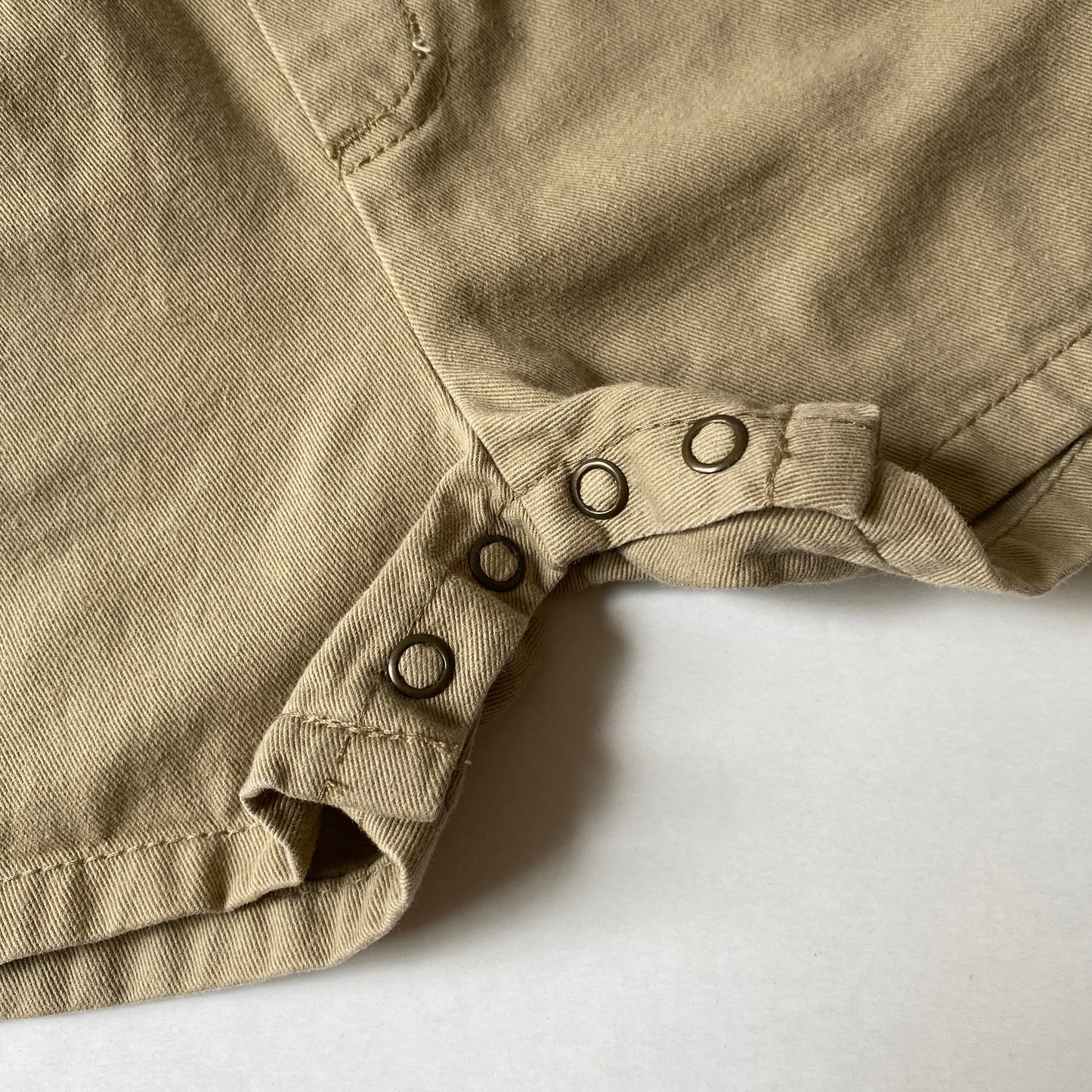 Vintage Baby Guess Khaki Shorts (3M)