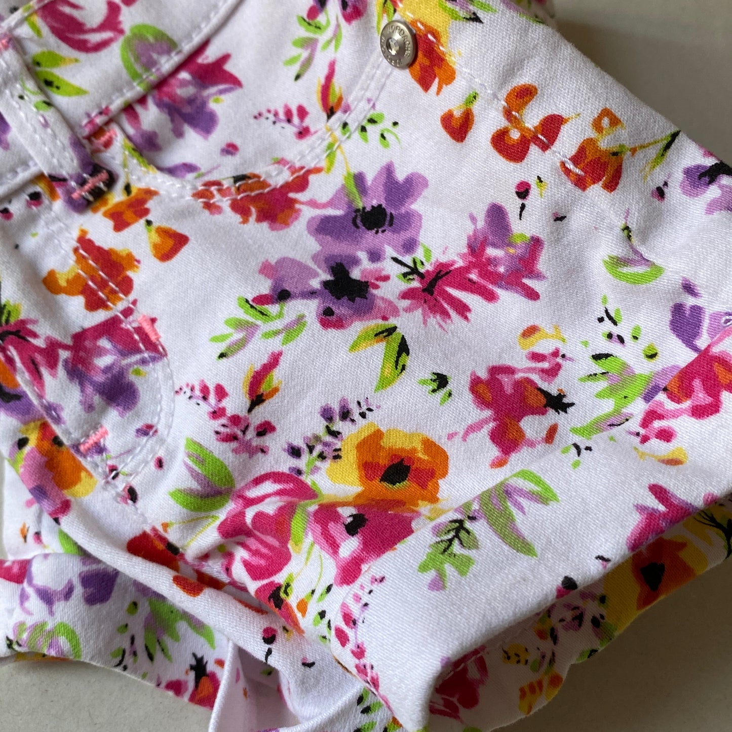 Floral Watercolor Cuffed Shorts (2T)